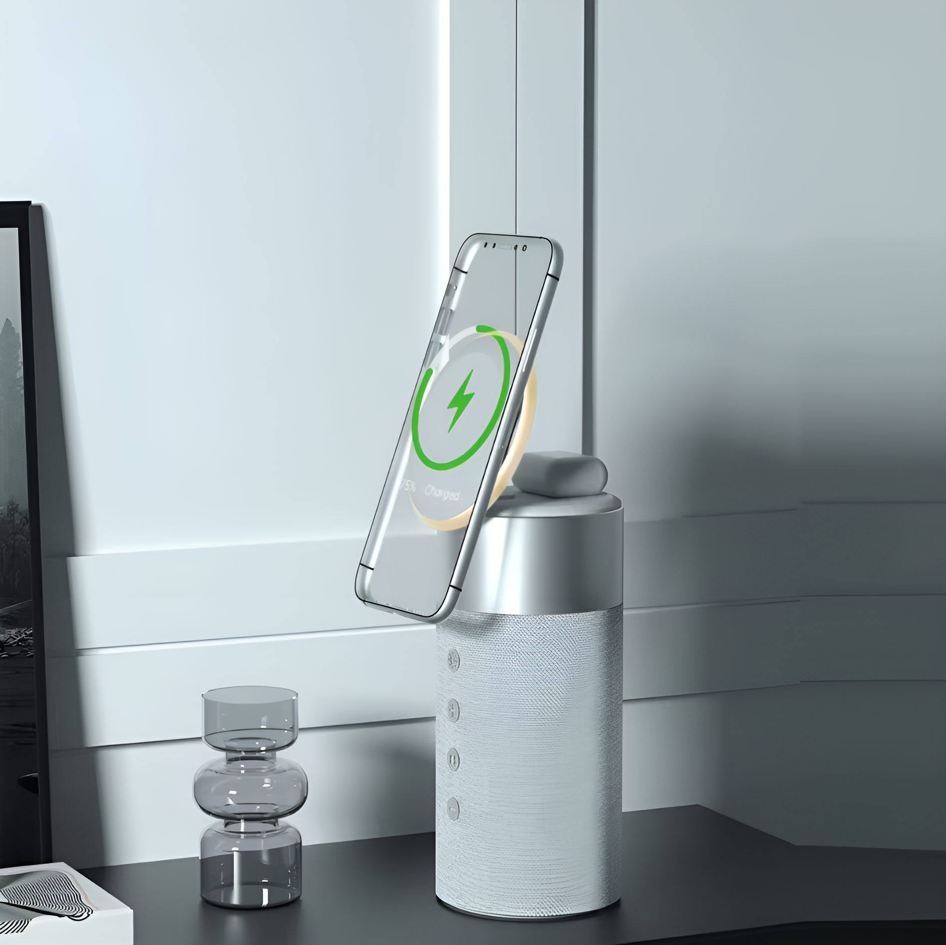 chargeur sans fil avec haut-parleur bluetooth et lampe intégrée posé sur une table noire vue de profil